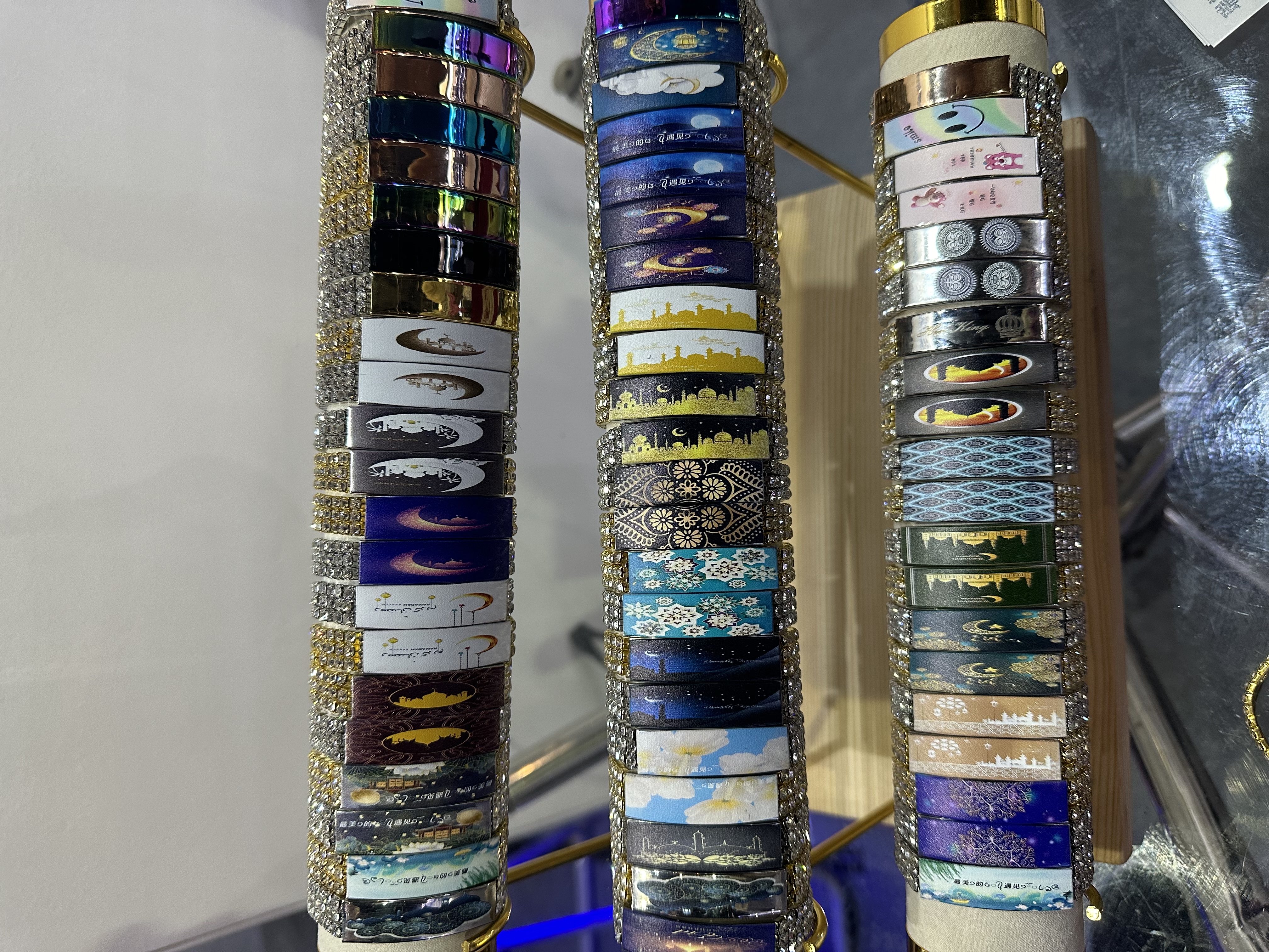 Direct sales of bracelet manufacturers, exaggerated multi-row versatile diamond-encrusted full diamond elastic bracelets, wholesale bracelets Specification image