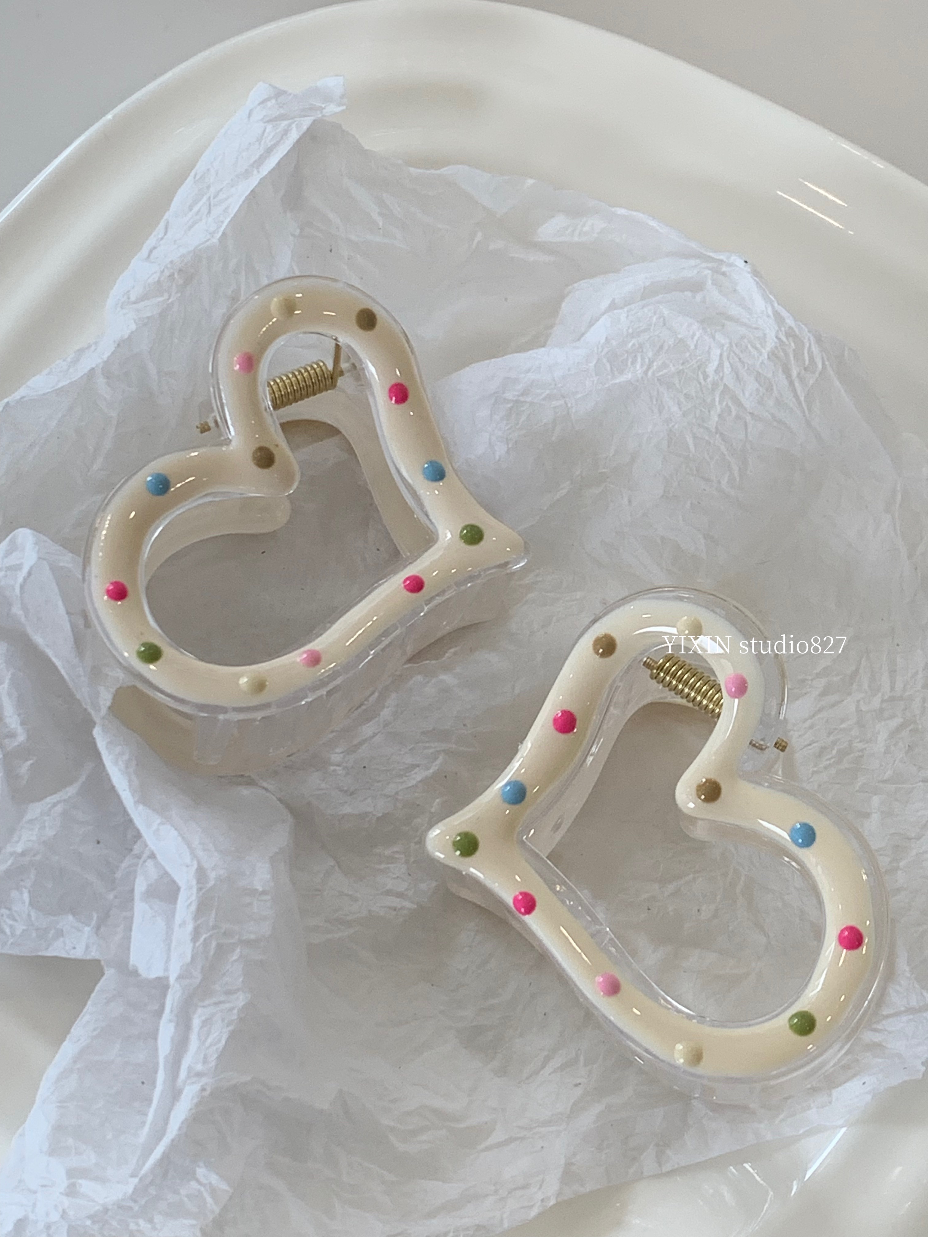 Colorful polka dot heart-shaped cute and practical grabber detail image 4