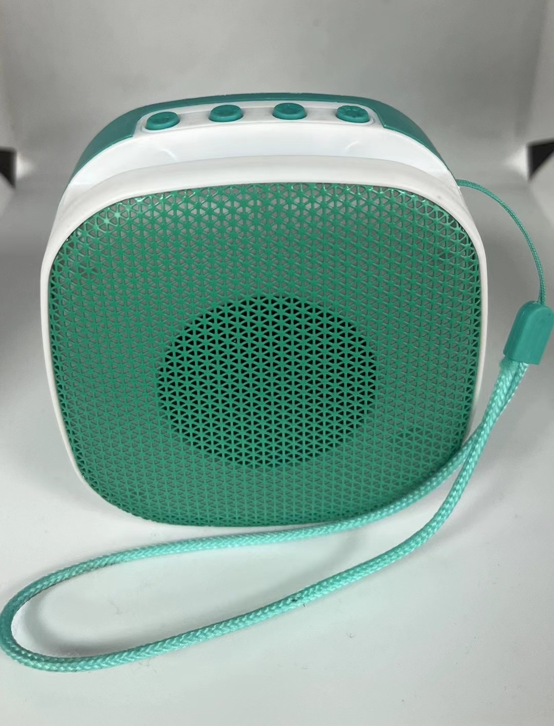 Best-Selling Mobile Phone Stand With Light Portable Wireless Bluetooth Speaker Computer Speaker A013 Item Picture