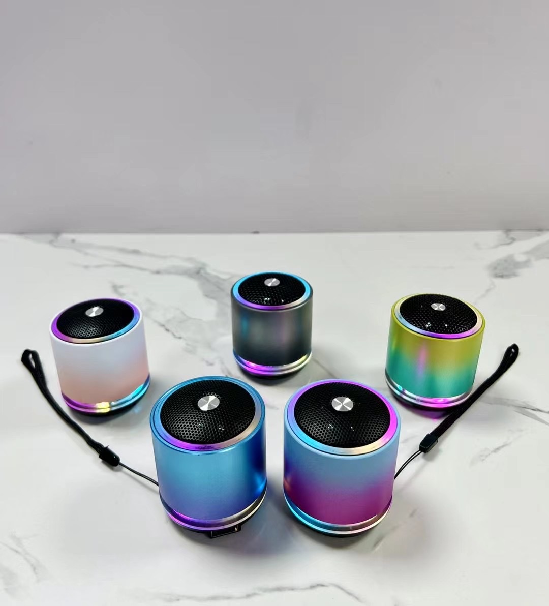 New Small Steel Gun Color Bluetooth Speaker Bluetooth Speaker details Picture
