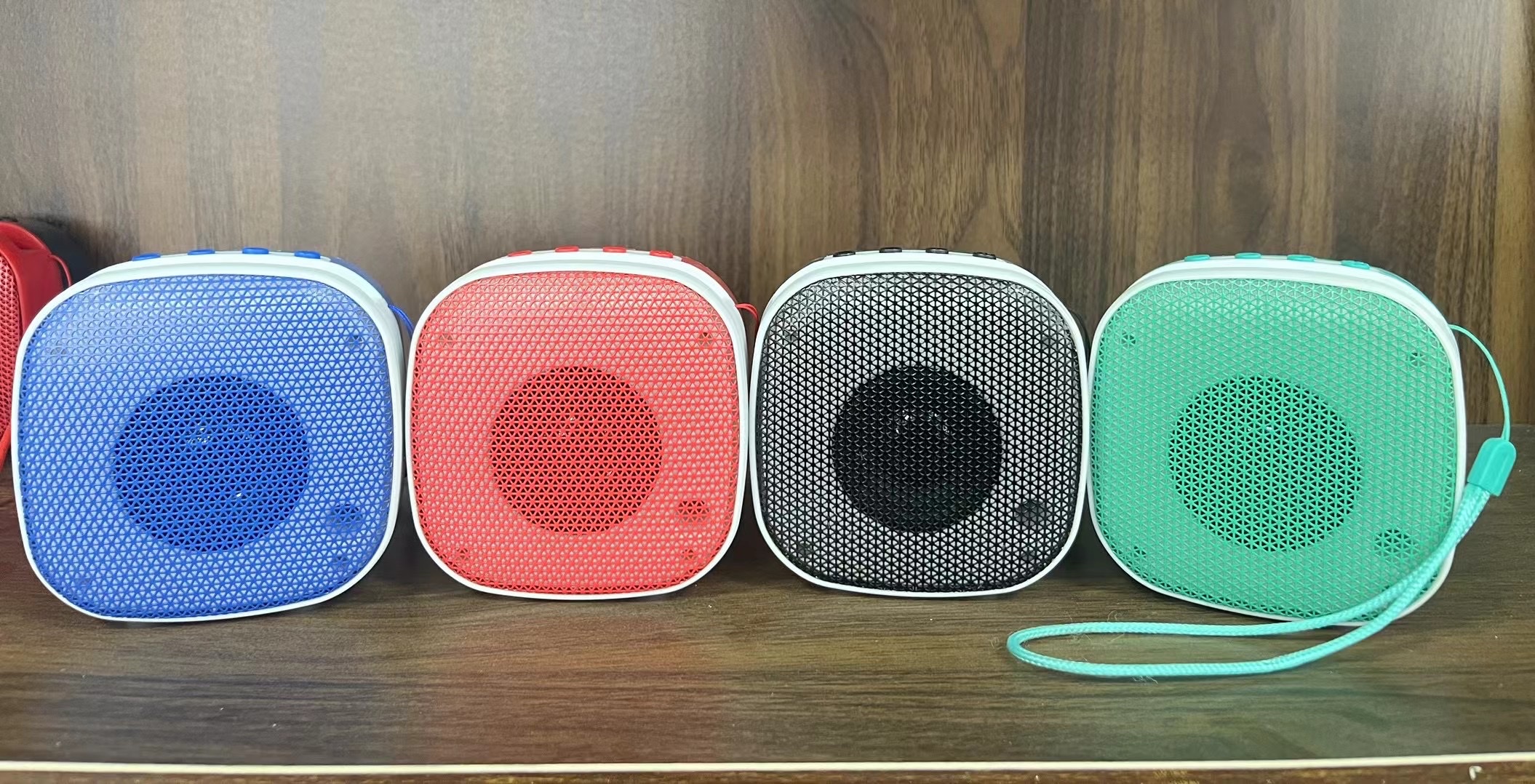 Best-Selling Mobile Phone Stand With Light Portable Wireless Bluetooth Speaker Computer Speaker A013 Specification drawing
