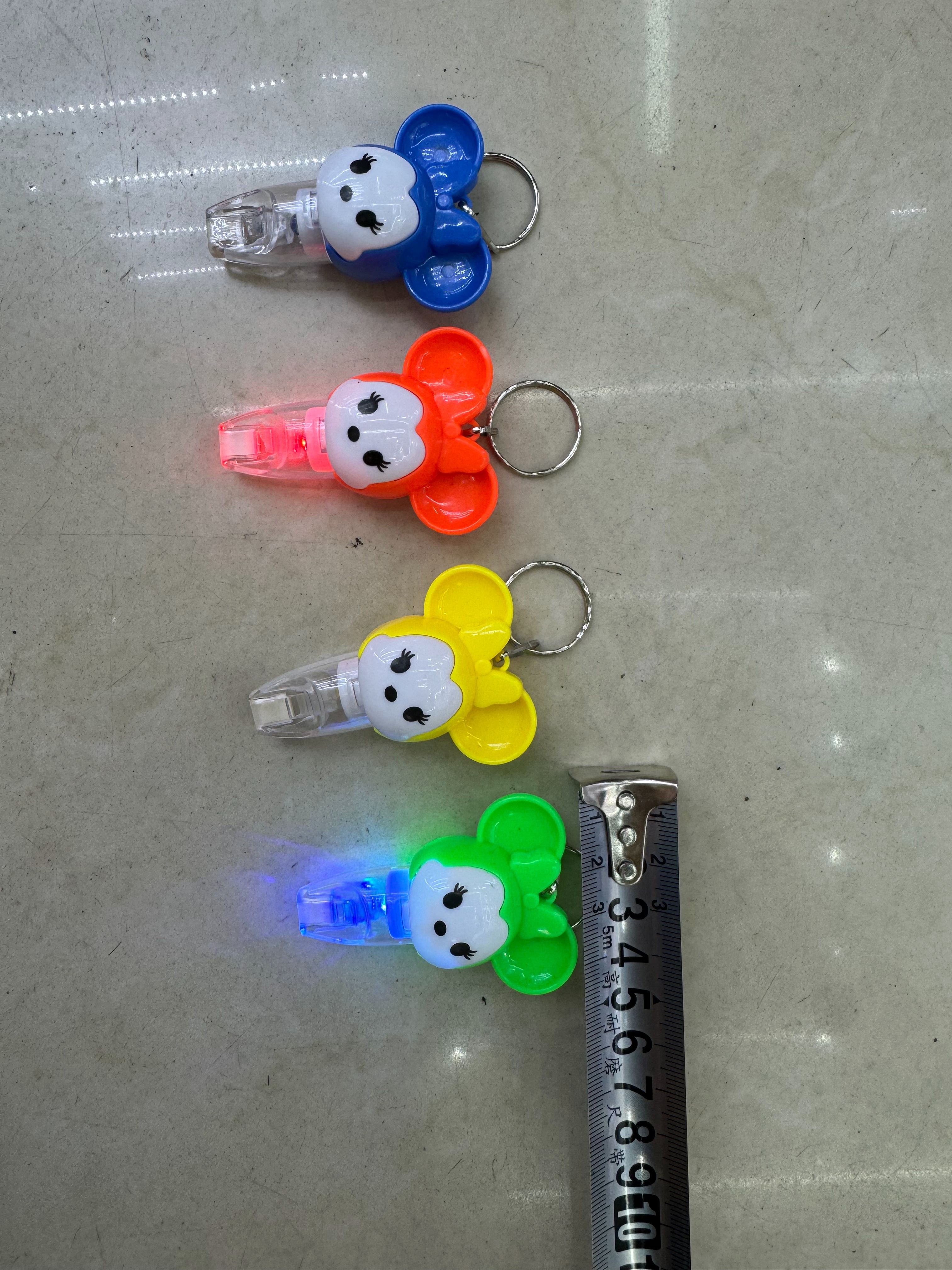 Flash Cartoon Whistle Key Chain Application Scenario