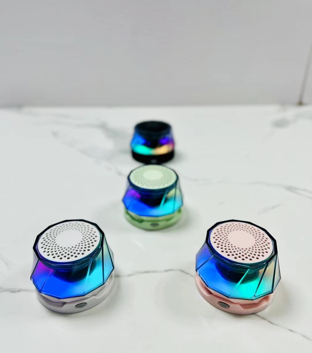 Magnetic Bluetooth Small Speaker Amazon Explosion Wireless Convenient Mini Subwoofer Led Small Steel Gun Bluetooth Speaker