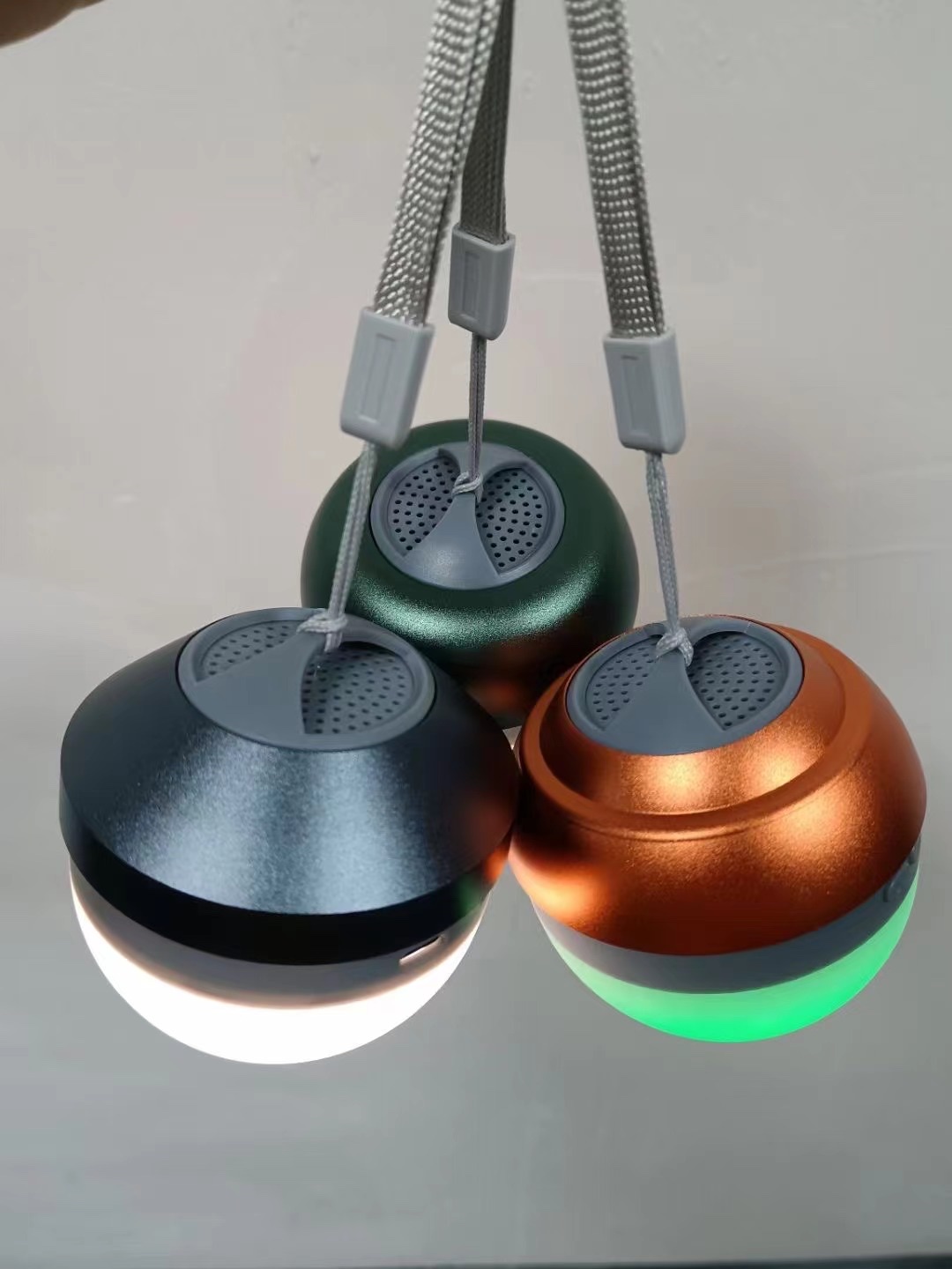 New Small Steel Gun With Bright Lights Wireless Bluetooth Speaker