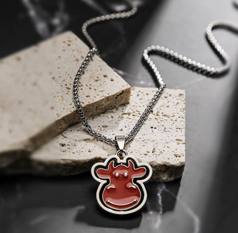 Versatile and simple titanium steel pendant, hip-hop necklace, male trendsetter, Internet celebrity, street personality, dance party trendy accessory pendant