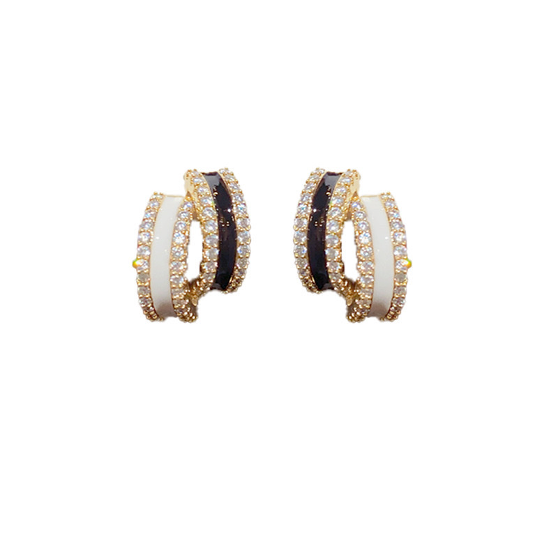 Oil-dripping accessories, exquisite ear studs, elegant earrings for ladies, simple and fashionable earrings, high-quality earrings details Picture