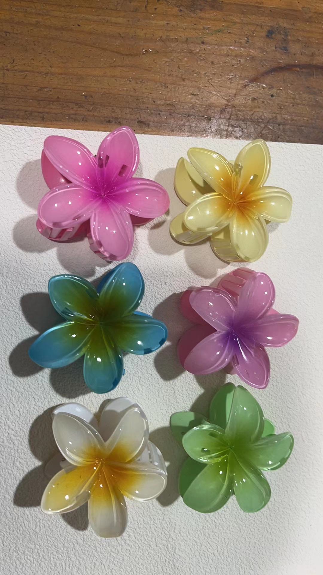 2024 Korean scratch-clip back head pumpkin scratch-clip Fryer scratch-clip Kai Bun headpiece Small square scratch-clip miu2024041300012 Application Scenario