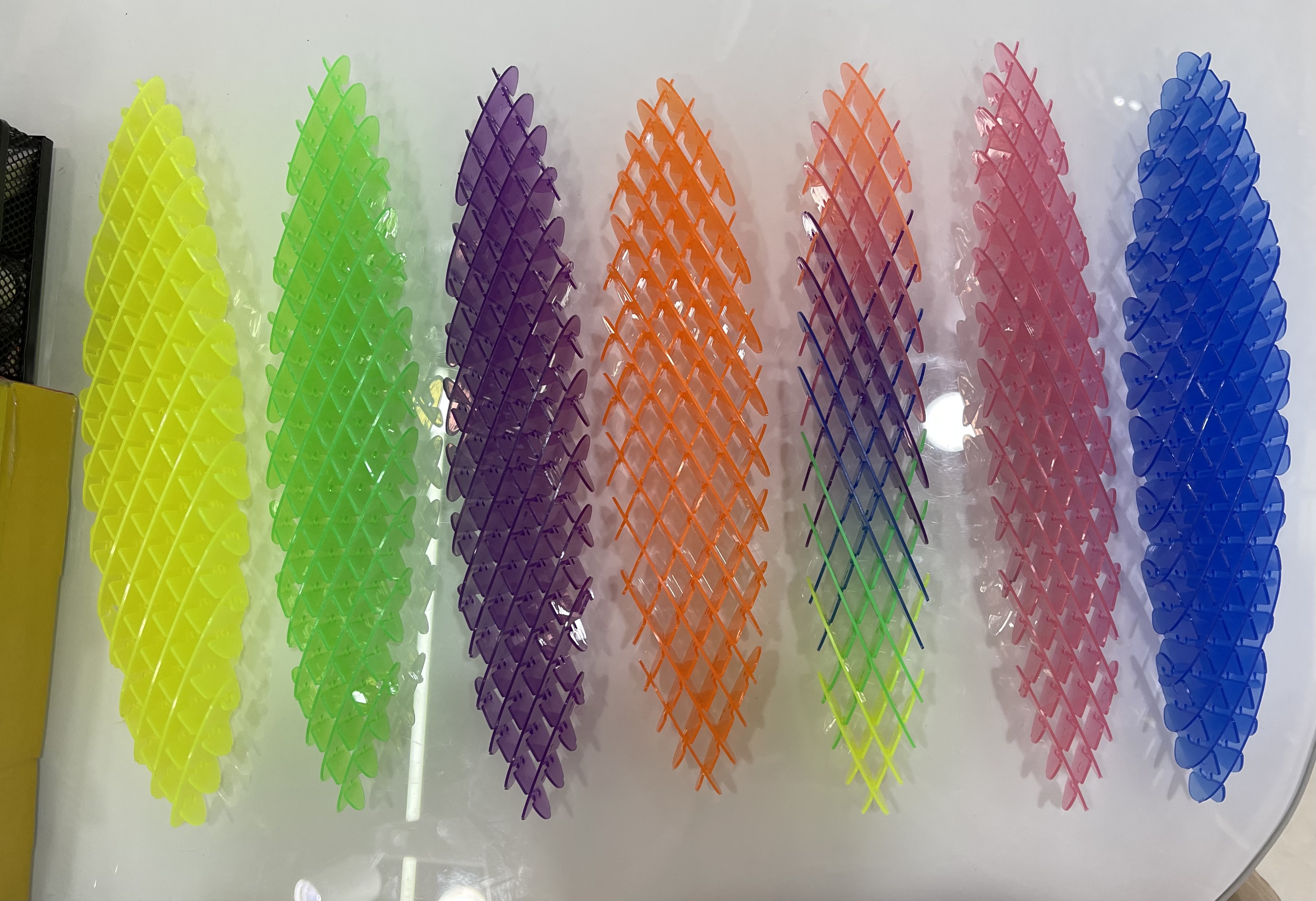 新款解压弹力网玩具 网红3D打印跨境弹力网萝卜家族 抓不住伸缩网儿童玩具详情图2