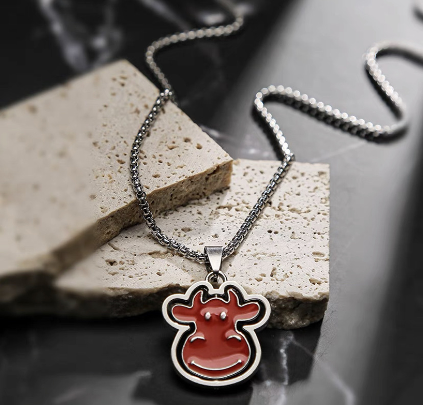 Versatile and simple titanium steel pendant, hip-hop necklace, male trendsetter, Internet celebrity, street personality, dance party trendy accessory pendant Specification image