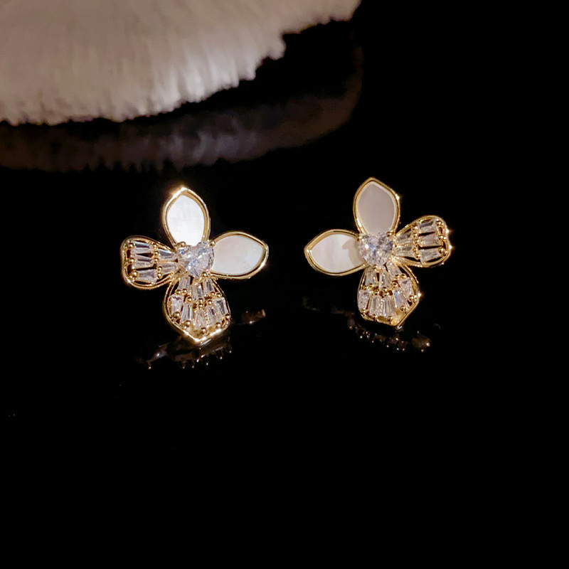 Flower earrings