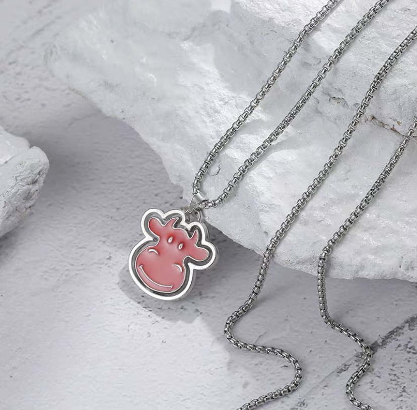 Versatile and simple titanium steel pendant, hip-hop necklace, male trendsetter, Internet celebrity, street personality, dance party trendy accessory pendant detail image 2