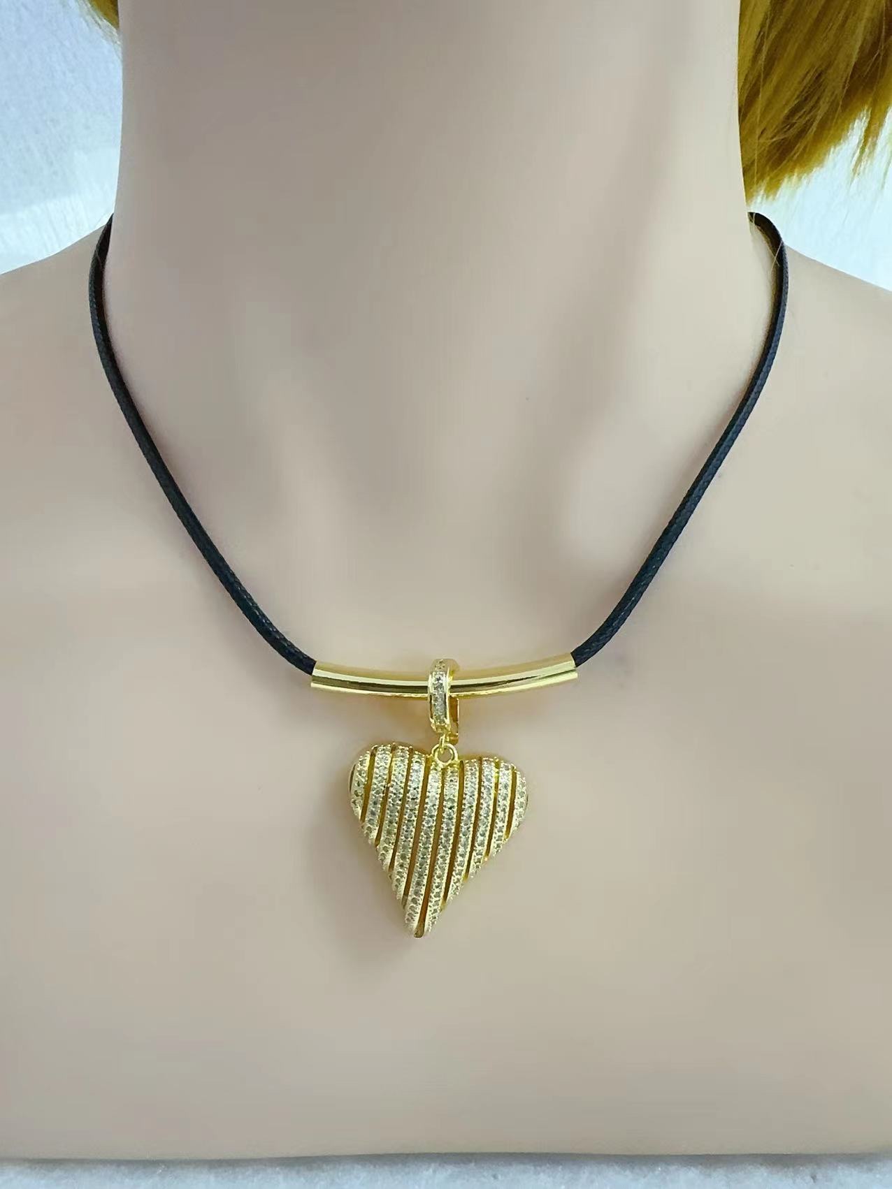 قلادة القلب الخوخ الجديدة Specification image