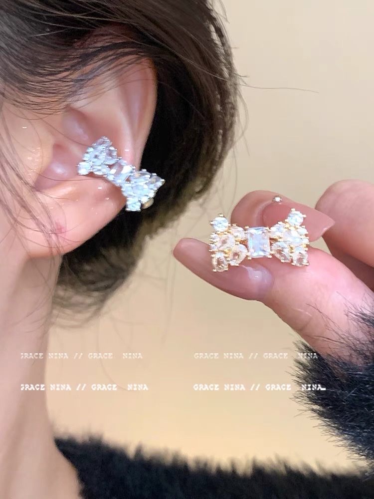 National trend full-diamond bow ear clips, no-ear piercing-shaped women's earrings, high-end and light luxury ear bone clips, niche design earrings, earrings