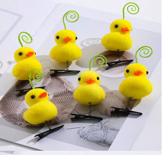 In 2024, cross-border domestic sales of small yellow hair clips, hair accessories and hair buckles Application Scenario