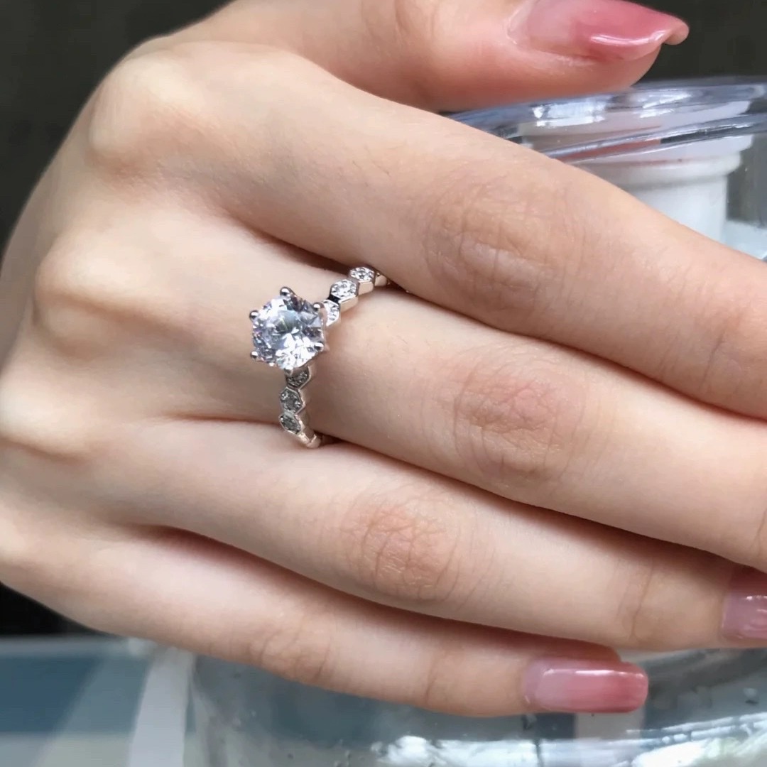 男士玉石戒指不锈钢材质 银色个性女士锆石戒指 时尚潮流饰品精致耐磨详情图3