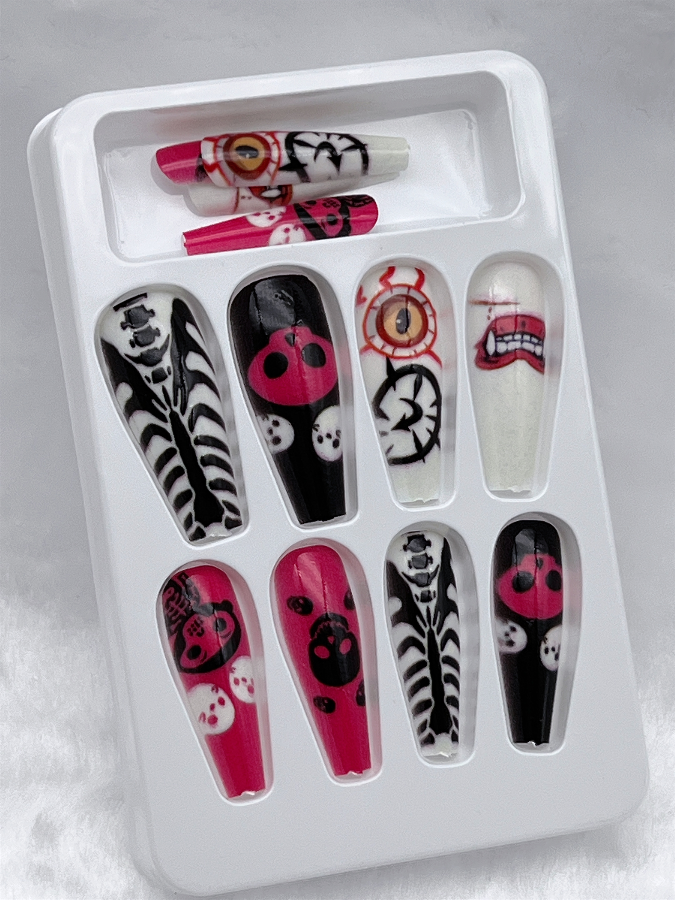 Nail art with wearable nails, Halloween fake nails, Christmas flower fake nails with wearable nails Specification image