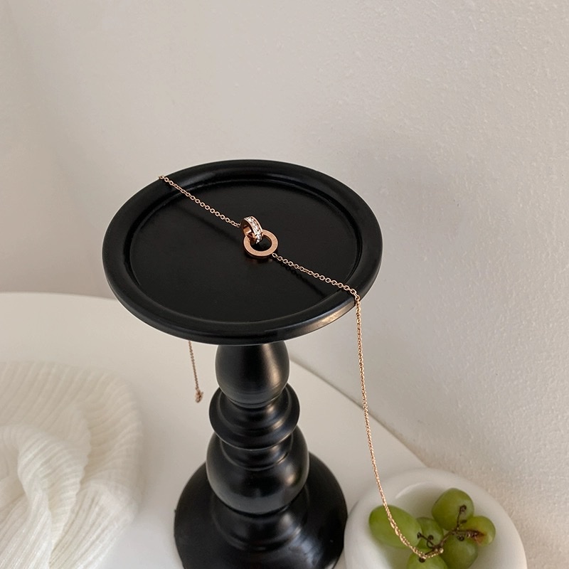 环环相扣钛钢不掉色项链女生锁骨链网红2024年新款潮时尚个性配饰项链项链白底实物图