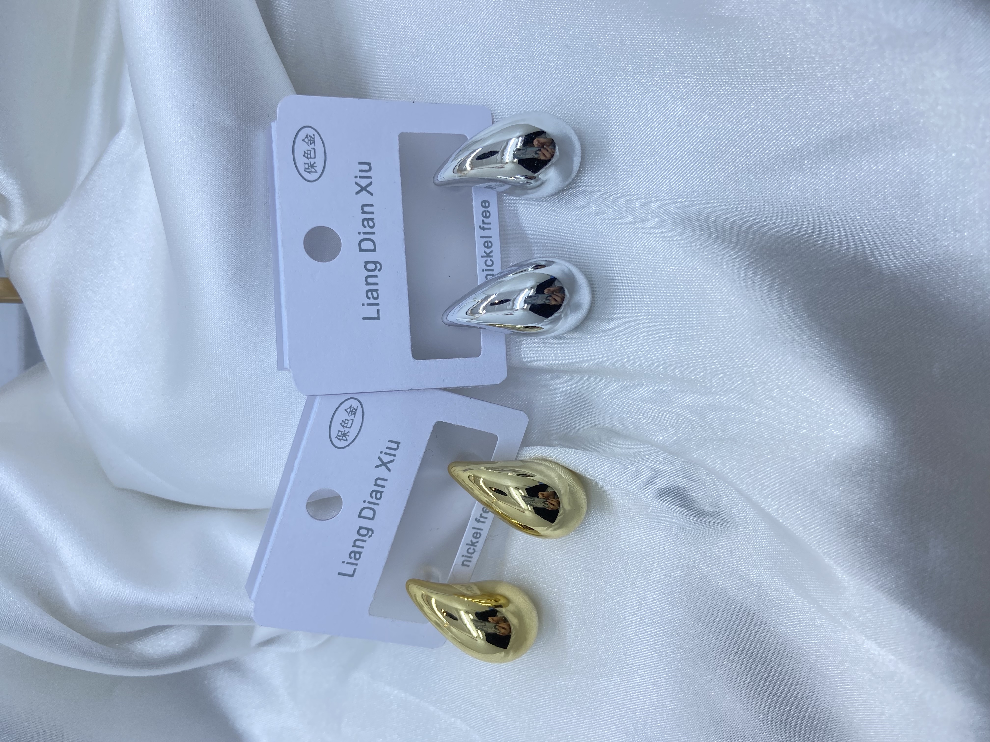 简约耳饰 优雅气质女士提升气质时尚装饰品饰品饰品细节图