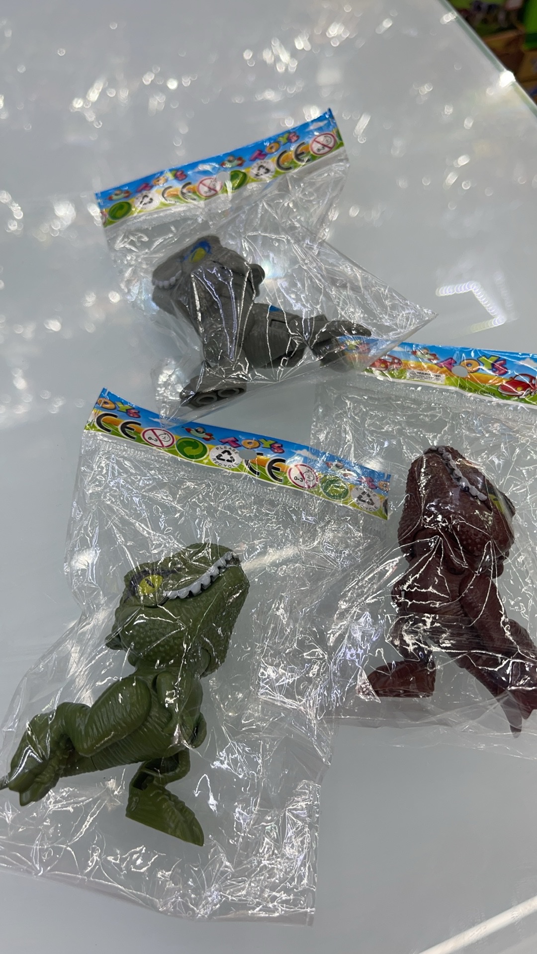 恐龙玩具实物图