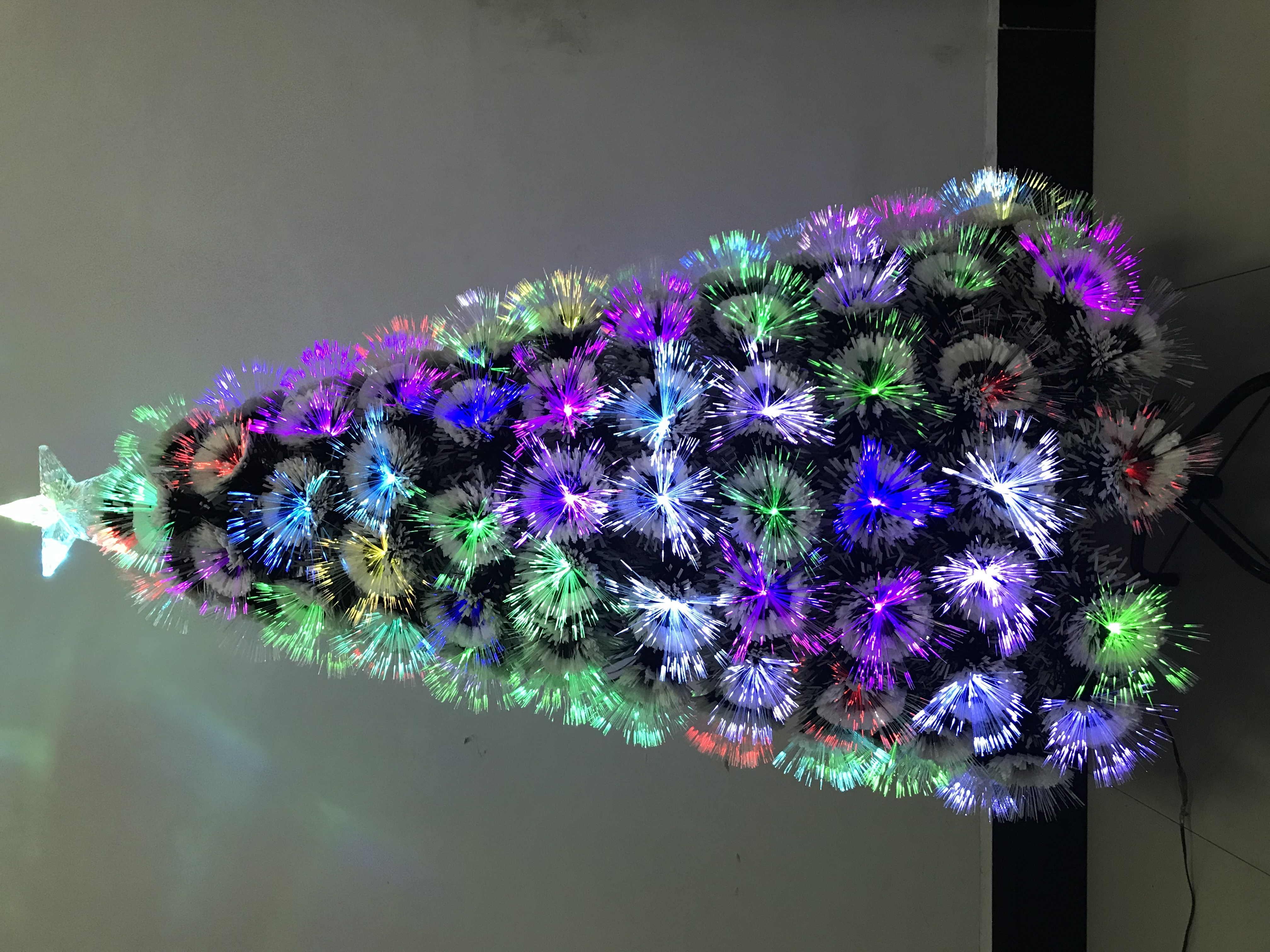 Factory direct sales and wholesale of essential Christmas decorations, Christmas flower wooden pendants, festive atmosphere decoration, Christmas gifts, bows, exquisite handcrafted detail image 2