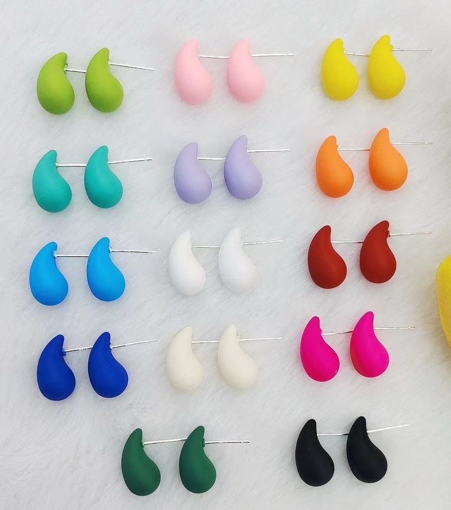 欧美新款耳饰逗号空心耳环时尚百搭喷漆水滴型耳环女个性风 