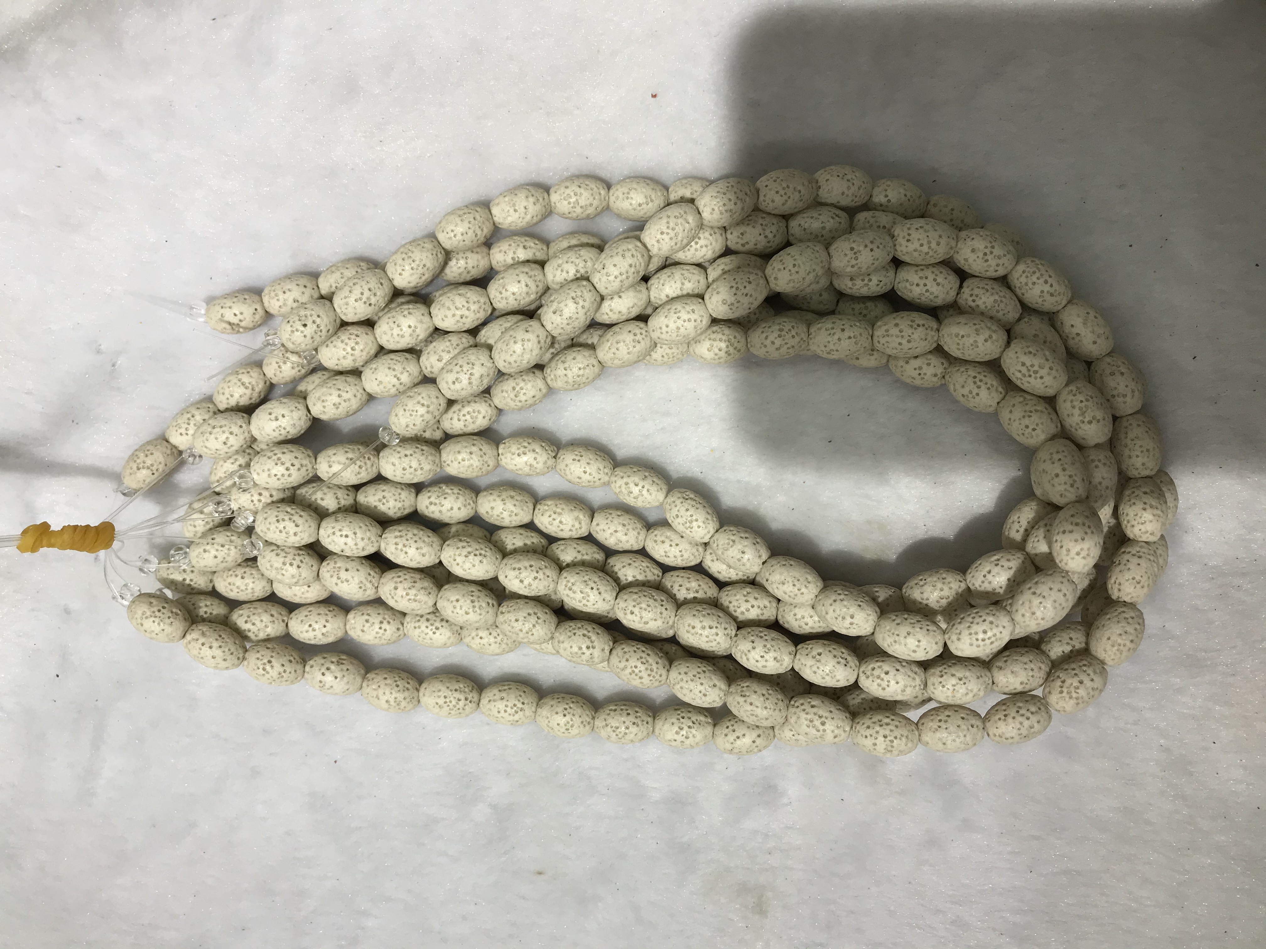 火山石8x12椭圆形浅蓝色、今年新款流行、其中这款有18个颜色、产品图