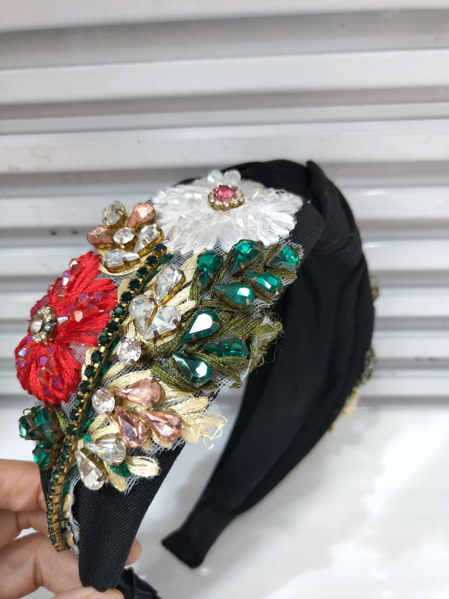 工厂卖家批发零售发箍女夏季百搭头饰 布艺花朵镶钻发饰饰品时尚简约款式耐用舒适不伤发质发卡