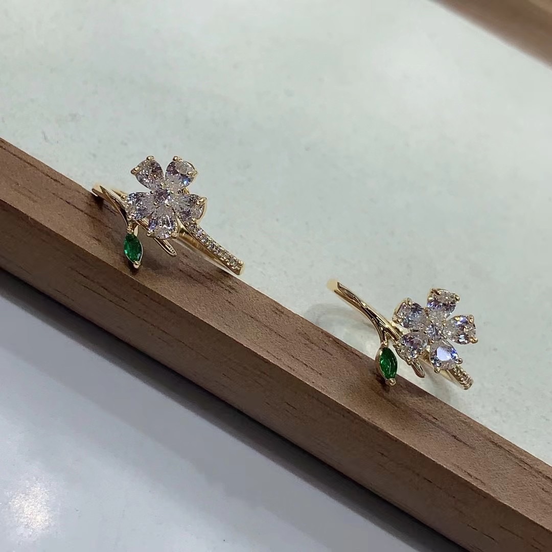 Flower ring for lady thumbnail
