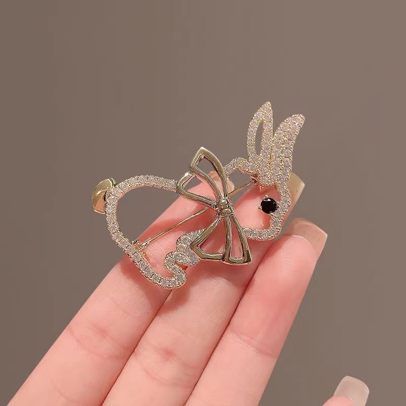 Little Rabbit alloy brooch and corsage factory direct sales of imitation pearl corsage clothing and accessories details Picture