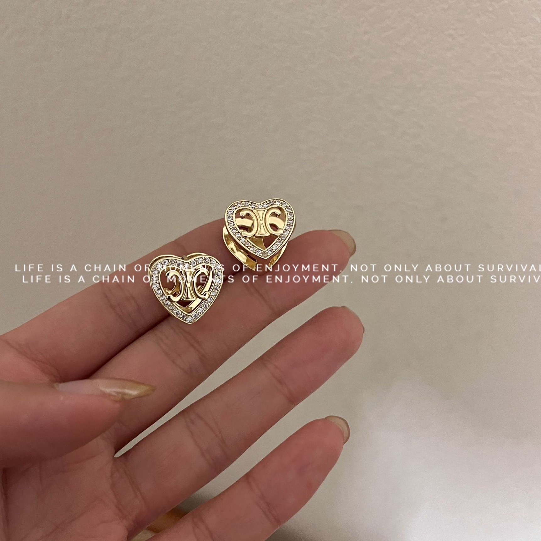 国潮饰品双面爱心闪钻双c耳环女轻奢高级感气质耳钉小众独特耳扣耳圈耳饰珍珠耳环饰品耳饰耳钉耳环耳饰产品图