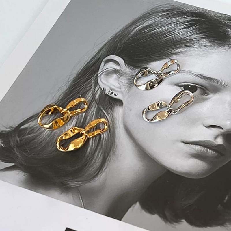 New minimalist metal ring stud earrings from Europe and America, mature and elegant, trendy earrings for dancing, and high-end earrings that are popular among Internet celebrities Specification image