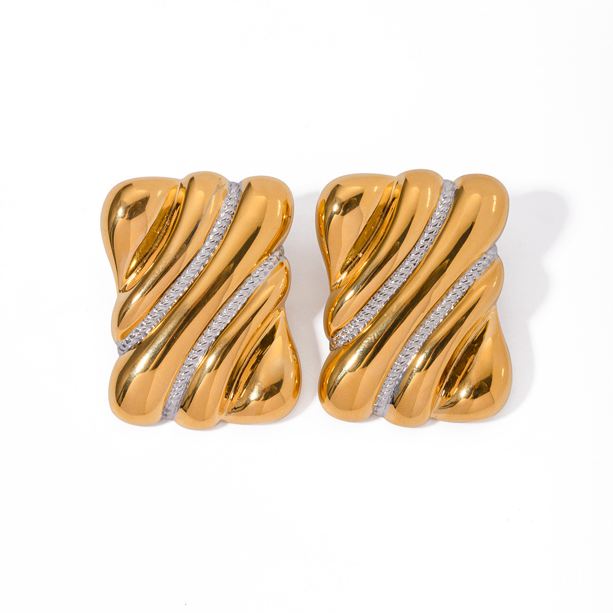 European and American ins French retro and simple earrings for women, ZA cross-border fashion metal style, versatile stud earrings Application Scenario