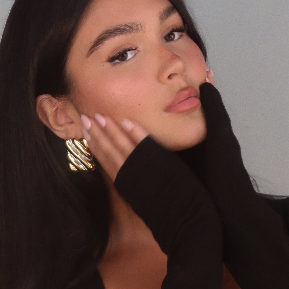 European and American ins French retro and simple earrings for women, ZA cross-border fashion metal style, versatile stud earrings Specification image