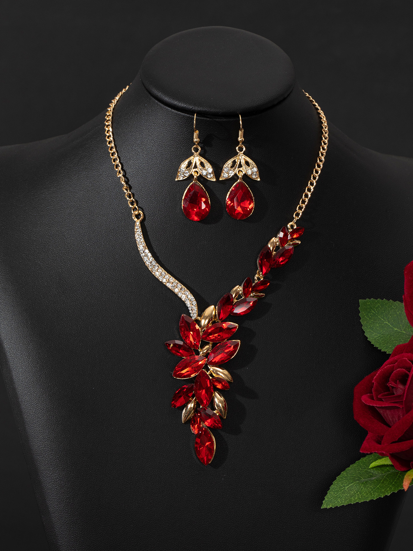 一款2件套大红马眼婚礼聚会送礼项链套装 跨境锆石套链详情图4