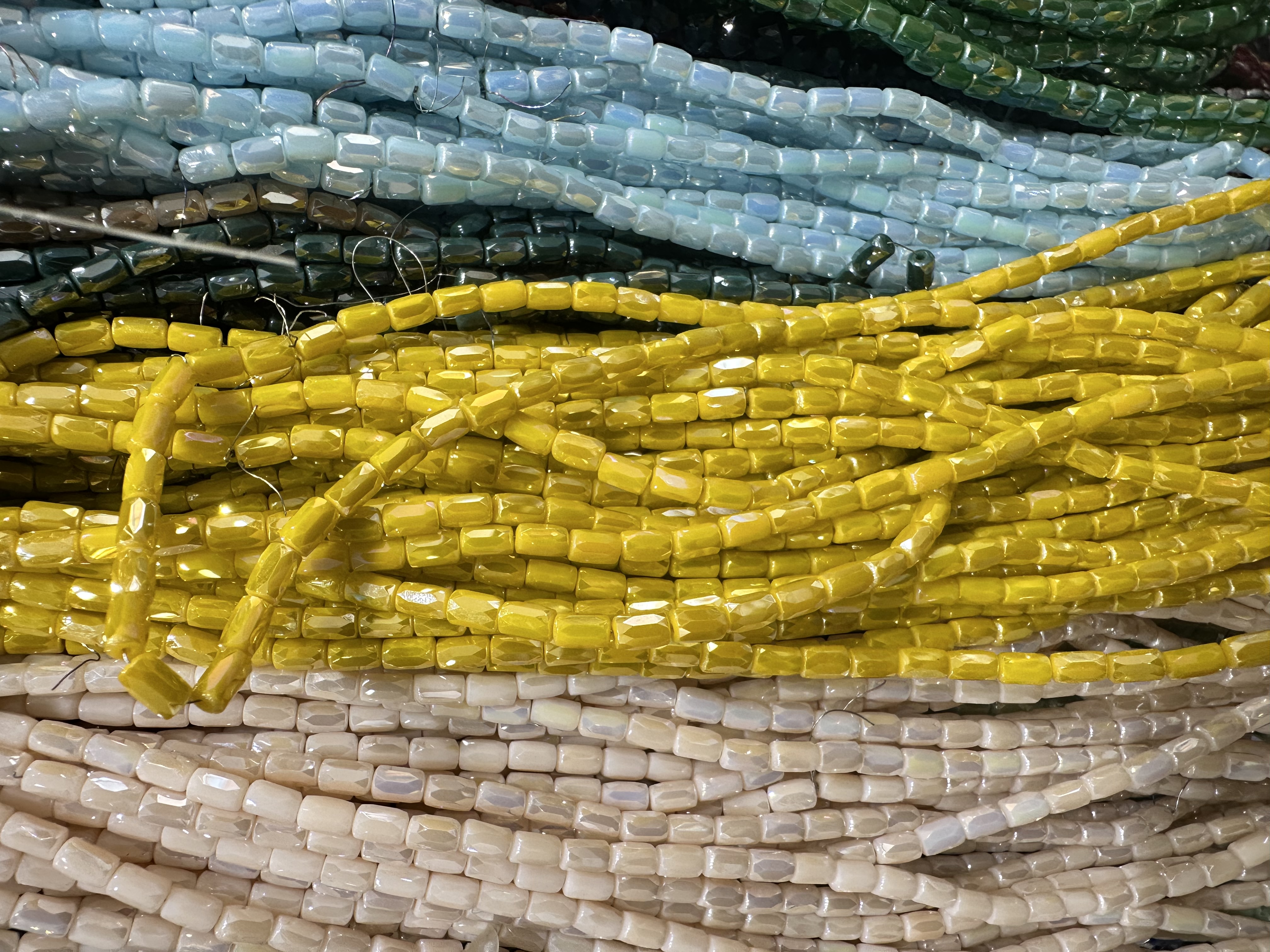 DIY4MM圆柱玻璃珠子手串饰品配件亮晶晶闪批发切面圆柱瓷料电镀色厂家批发水晶珠子柱形详情图2