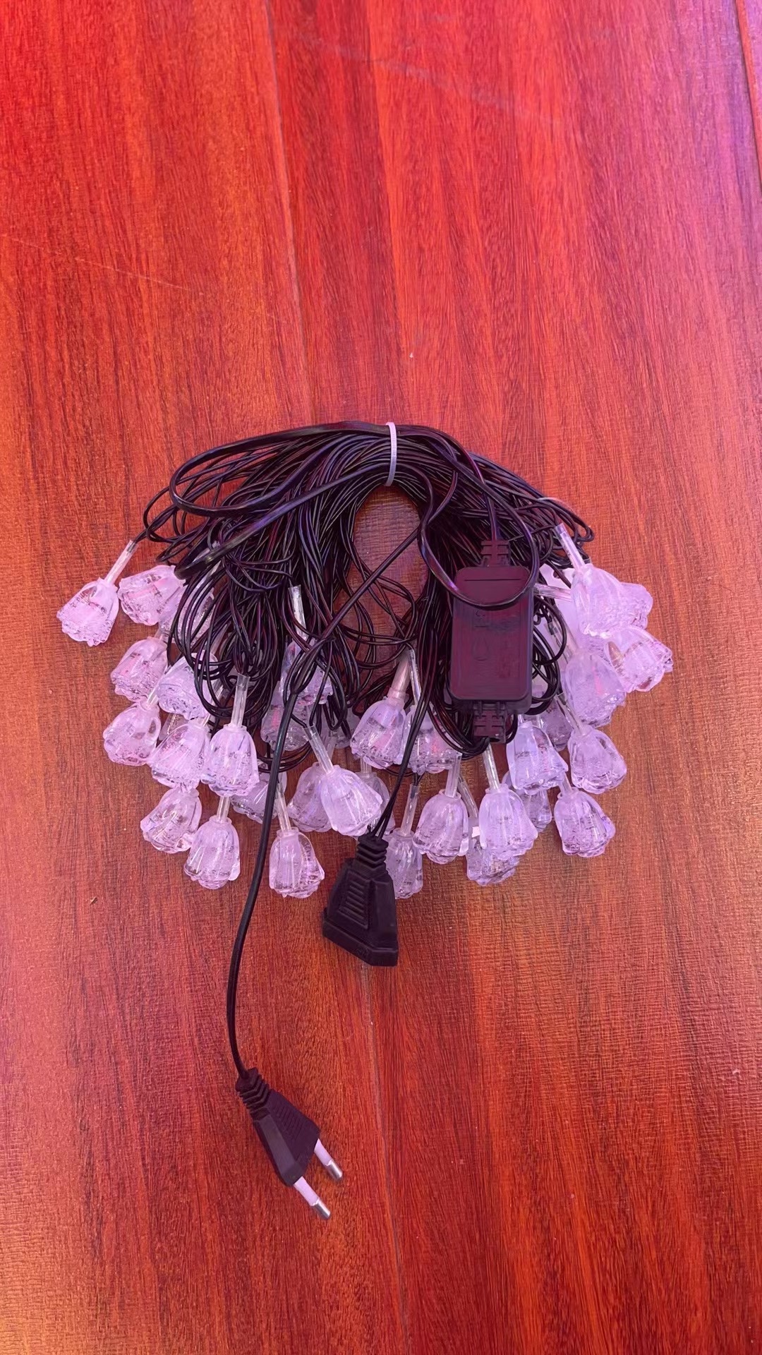 New energy outdoor luminous tree wedding lanterns are essential for street vending. They are environmentally friendly, energy-saving, dazzling and magnificent Application Scenario