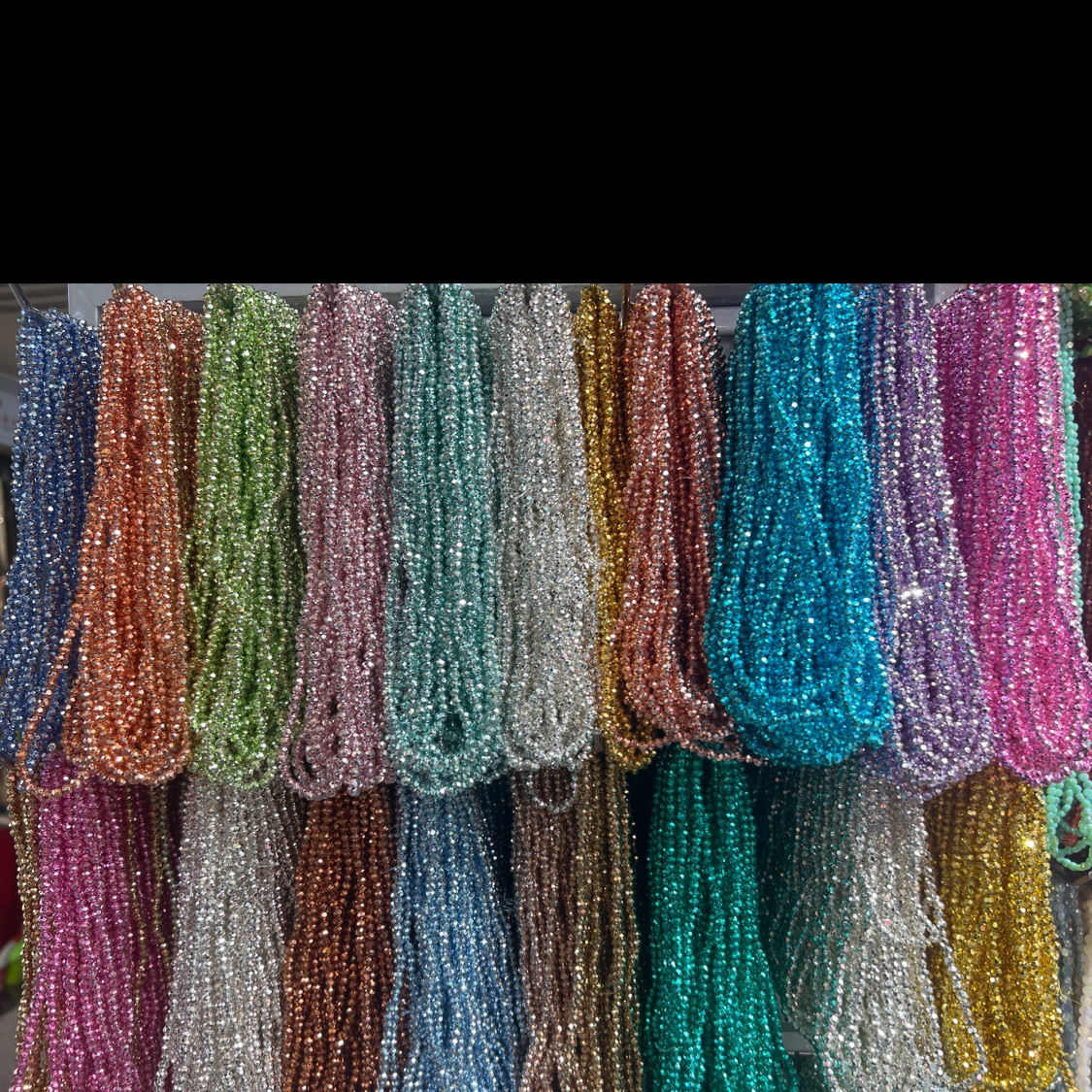 珍珠无纺布包包挂件 马仔扣装饰 烫钻贴树脂闪耀 棒球帽调节扣设计 时尚潮流装饰挂饰产品图