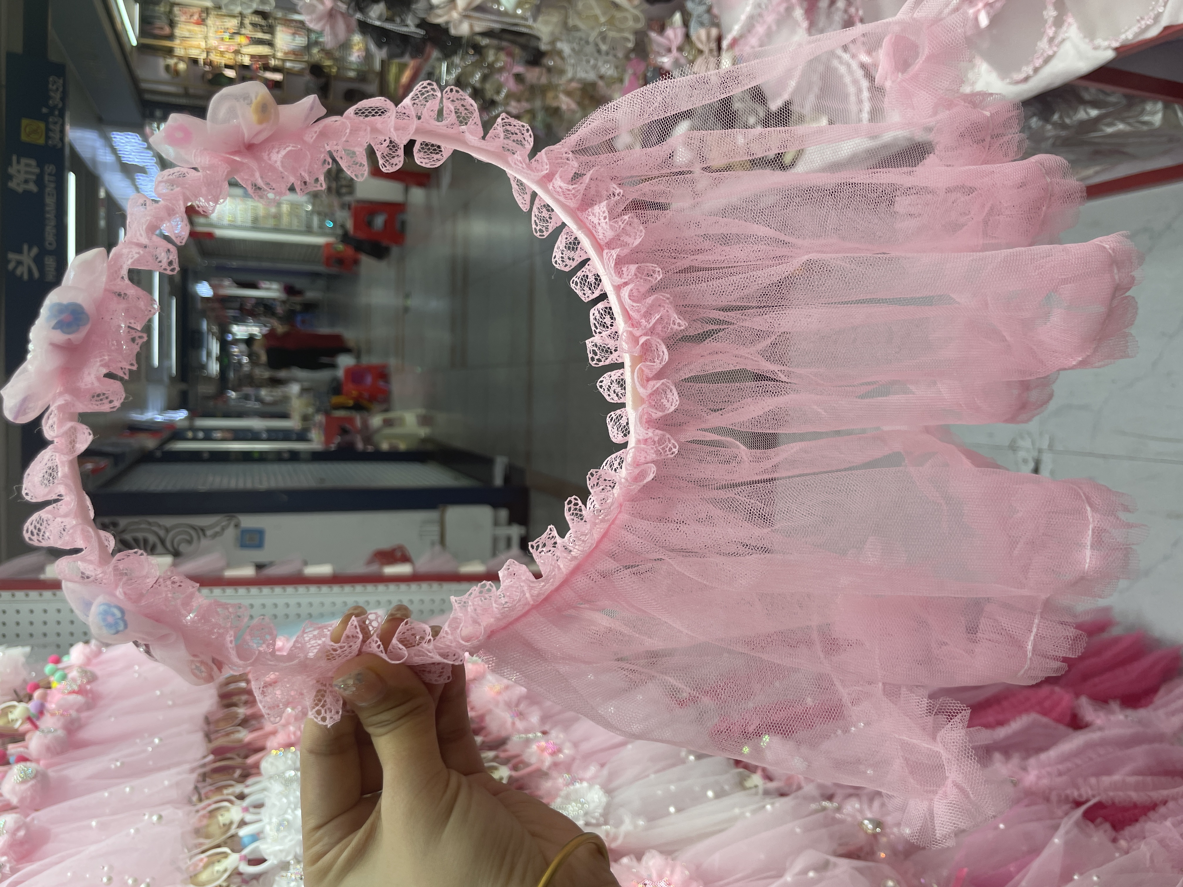 Korean headwear garlands, children's crowns, birthday gifts, hair accessories, performance accessories for programs, school dance performance accessories, veils, festival supplies, headbands Application Scenario