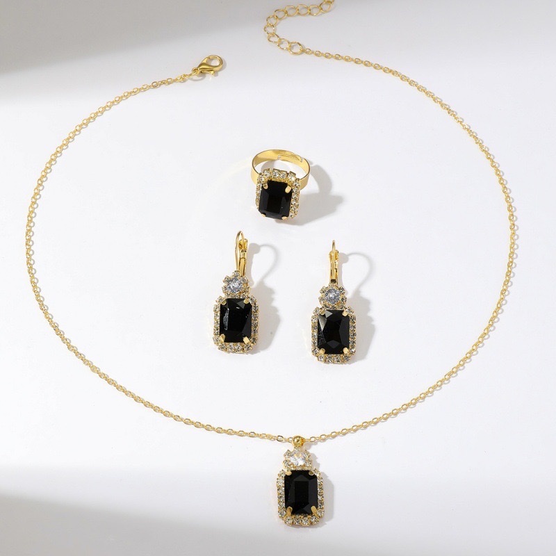 Cross-border necklace, women's light luxury, versatile zircon pendant, European and American women's golden square black crystal earrings, ring wholesale detail image 4