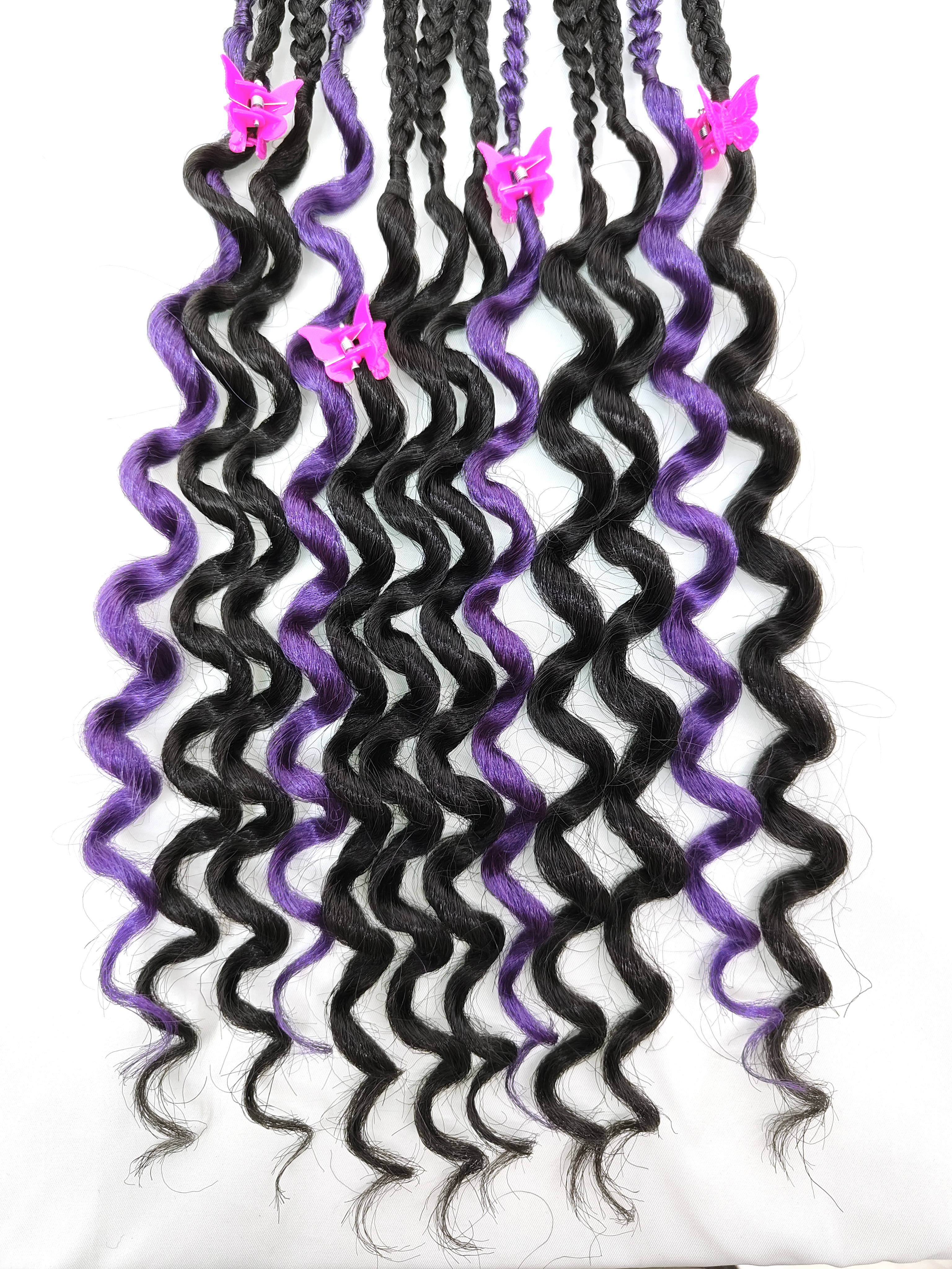 A purple and black synthetic fiber wig for children with a ponytail Application Scenario