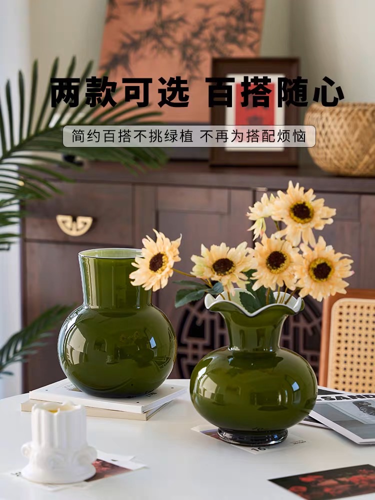 Vintage vase ornaments, French high-end style, glass Fenton flower vase, creative glass water cultivation flower arrangement decorations for the living room details Picture