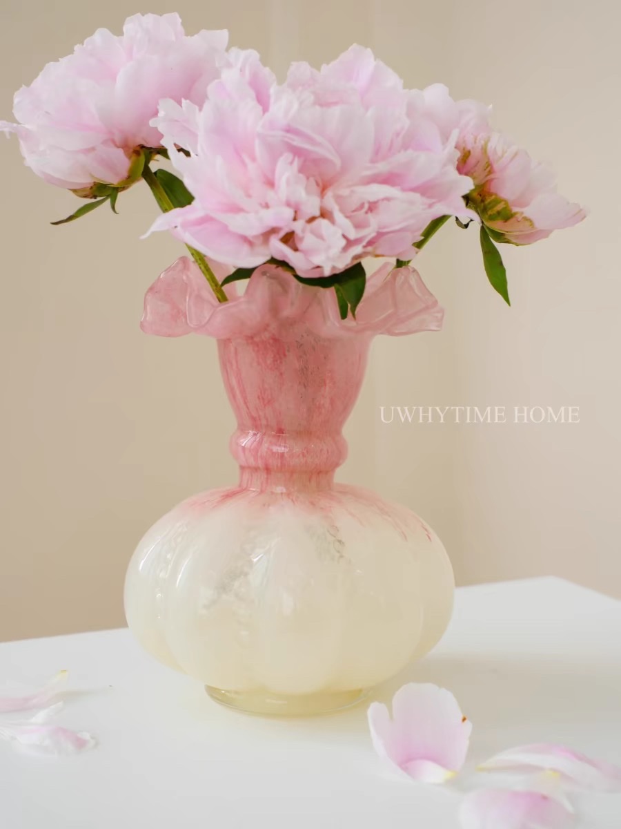 French elegant art decorative items, simple and modern home furnishings, flower art bottles, decorative flower vases, vases, French vases