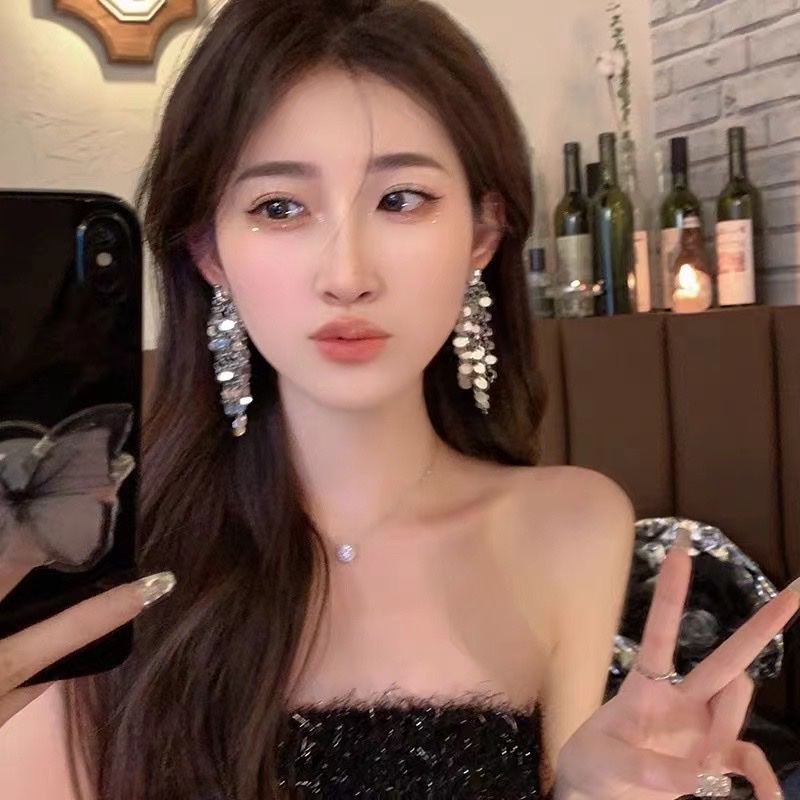 2024 New Explosive Women's Earrings Light Luxury High Sense Studs Exaggerated Earrings Long Sterling Silver Tassel Ear Accessories details Picture