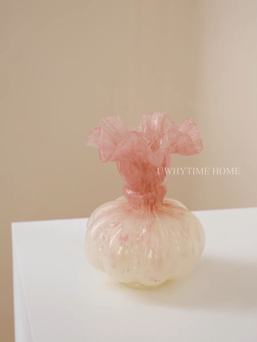 French elegant art decorative items, simple and modern home furnishings, flower art bottles, decorative flower vases, vases, French vases Item Picture