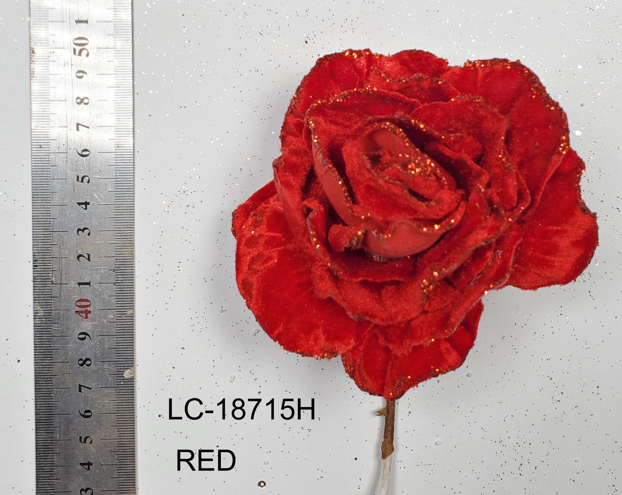 圣诞玫瑰。 圣诞节配件。圣诞节装饰品。配件。玫瑰花。牡丹花。