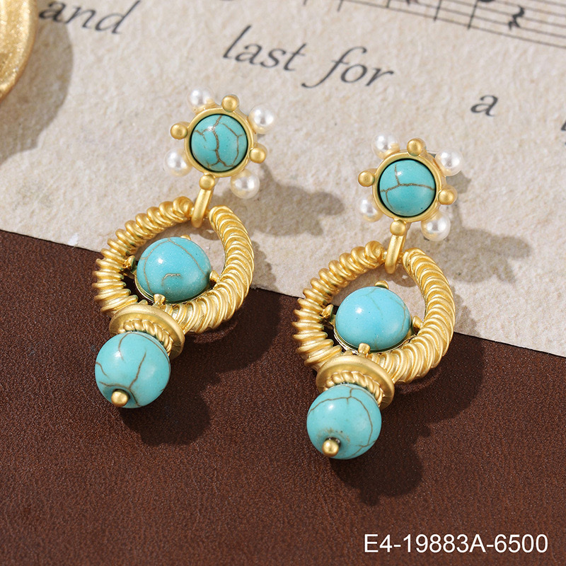 Turquoise earrings, French retro silver needle earrings, niche style, vintage flower stud earrings, exquisite, fashionable and high-end accessory earrings detail image 2