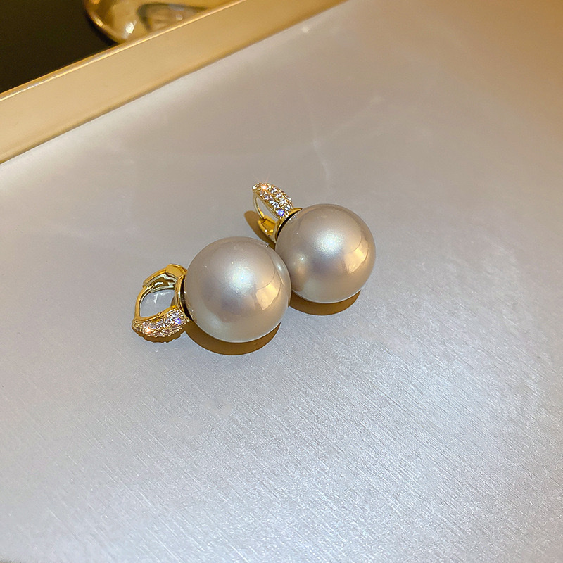 Francés retro perla geométrica moda exagerada temperamento aretes nicho ligero lujo alto sentido orejeras al por mayor accesorios para mujeres orejeras detail image 2