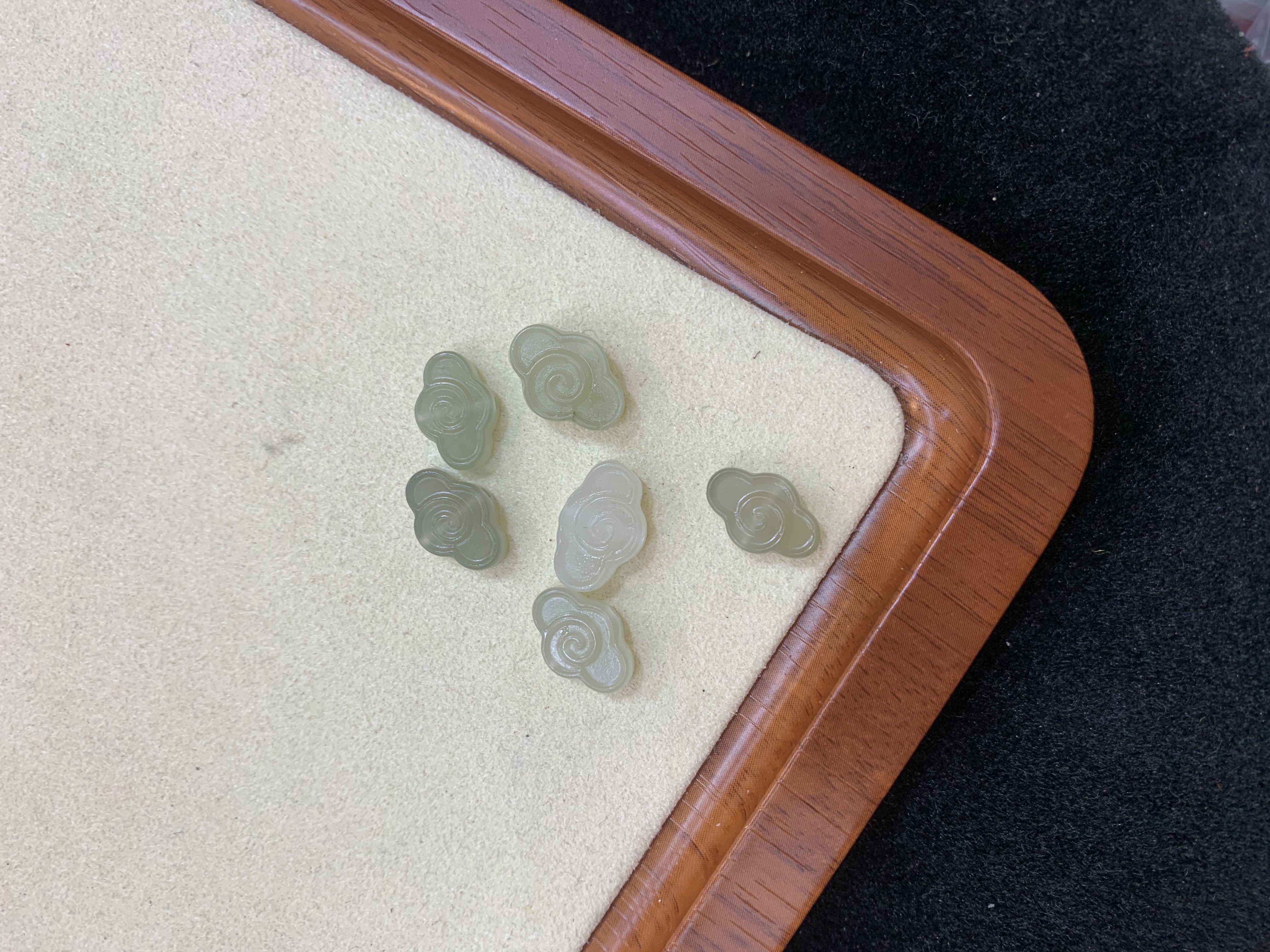 Hetian jade Qinghai material Xiangyun small accessories diy small accessories Handcrafted accessories Zhenyuan Jewelry details Picture