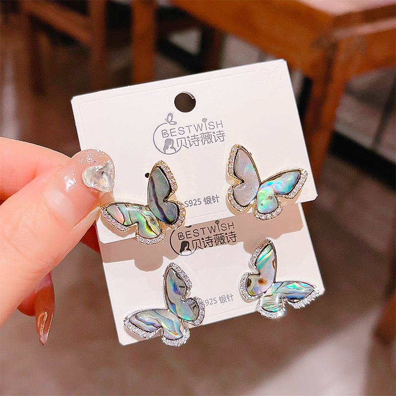 In 2024, abalone, shell, butterfly, zircon stud earrings are high-end, exquisite, fashionable and light luxury style earrings and accessories detail image 2