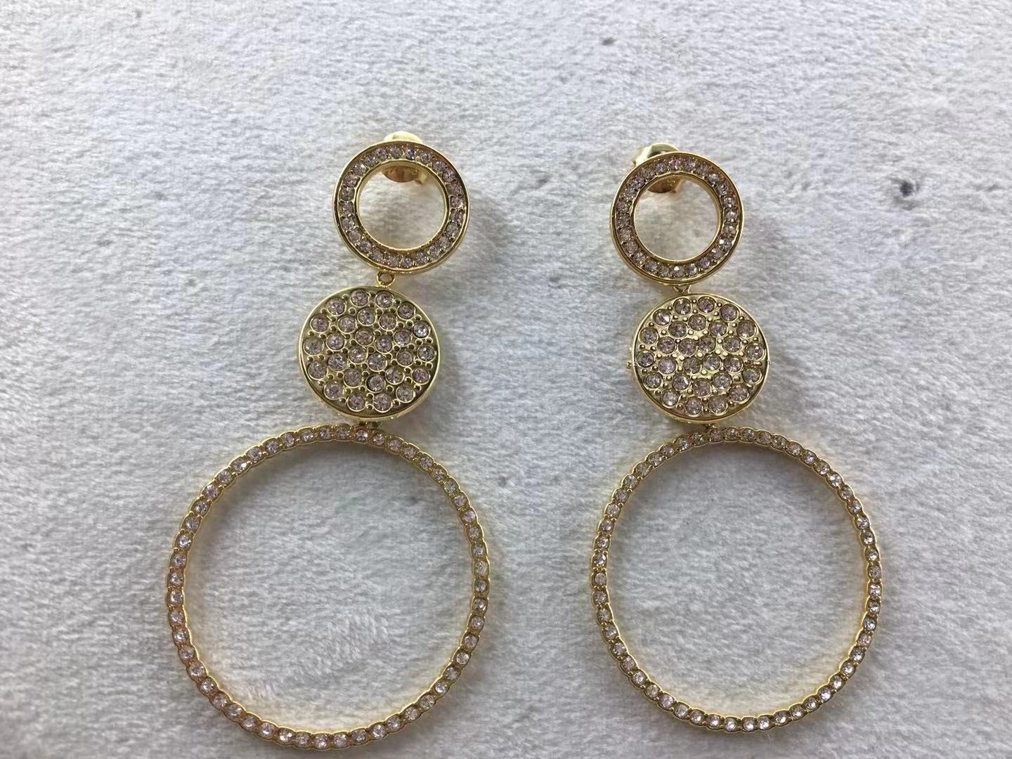 Super sparkling full diamond hollowed-out earrings